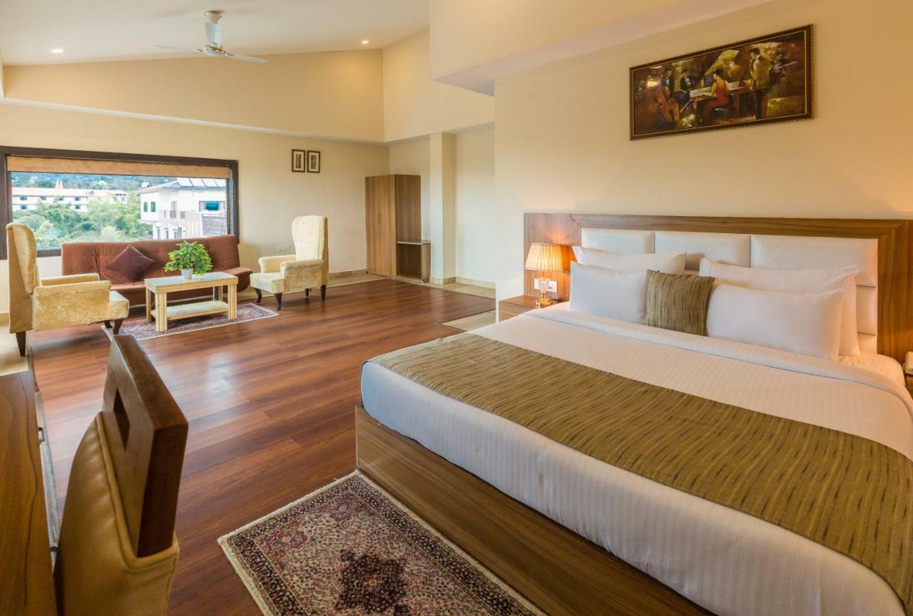 Hotel D'polo Club & Dharamshala