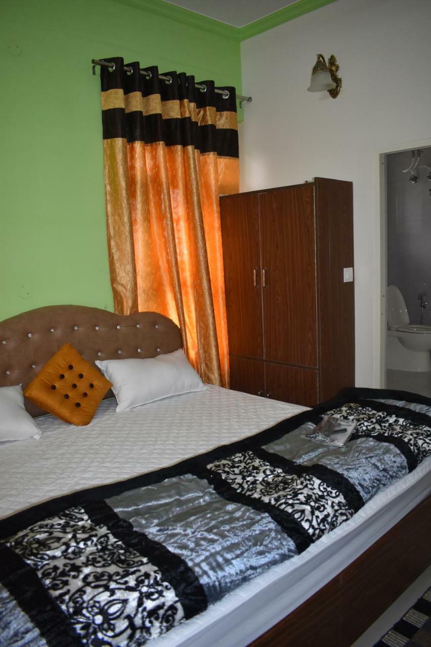 Guest house The Himalayas *