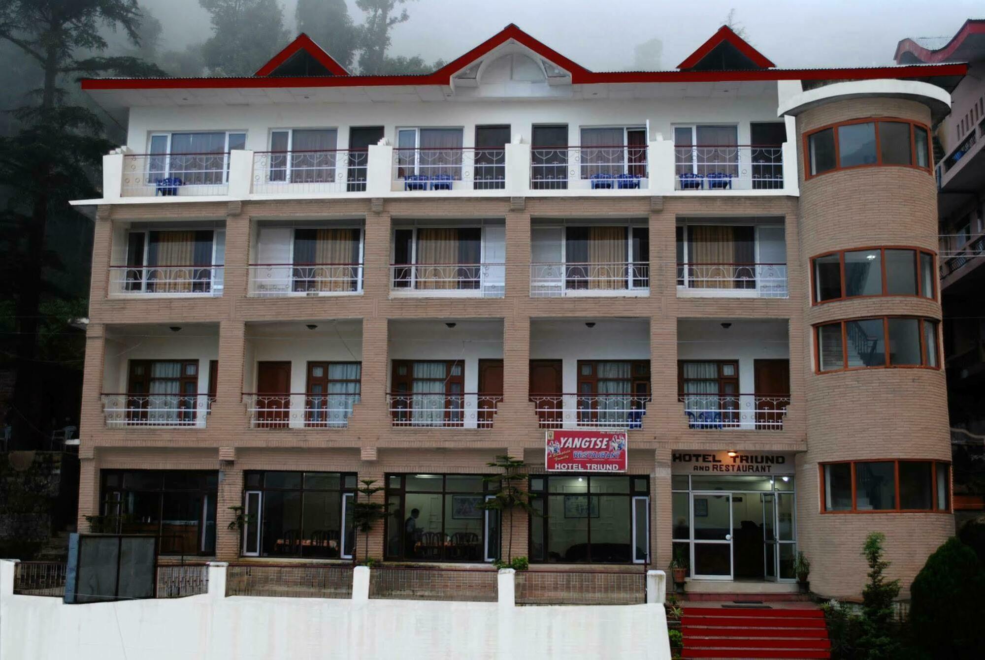 Hotel Triund 3*
