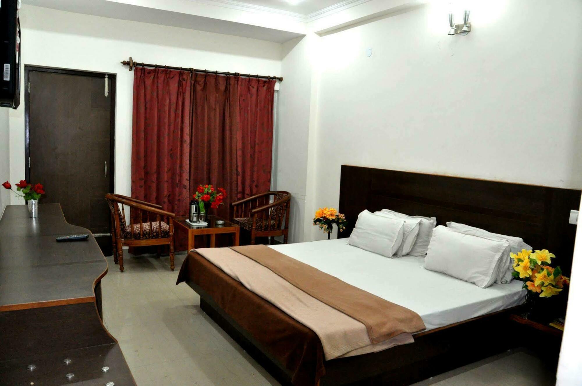 Triund Hotel