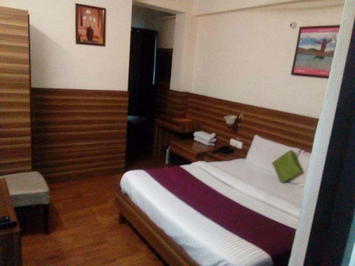 Hostel Vijay Palace *