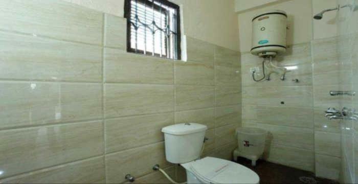 Vijay Palace Hostel *