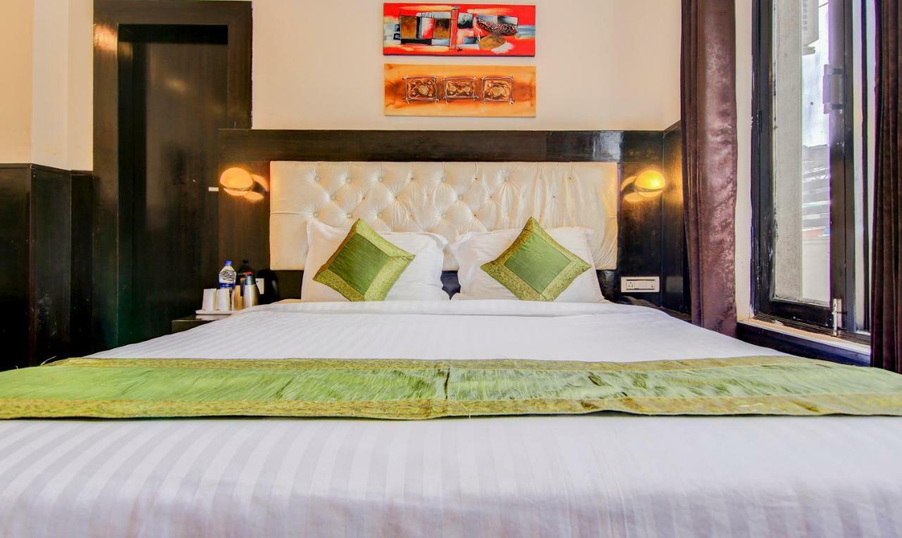 Lavish Hotel 3*