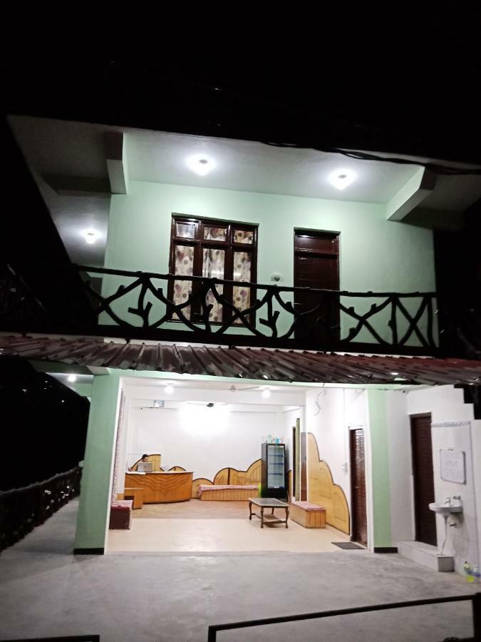 Pine Spring Hotel