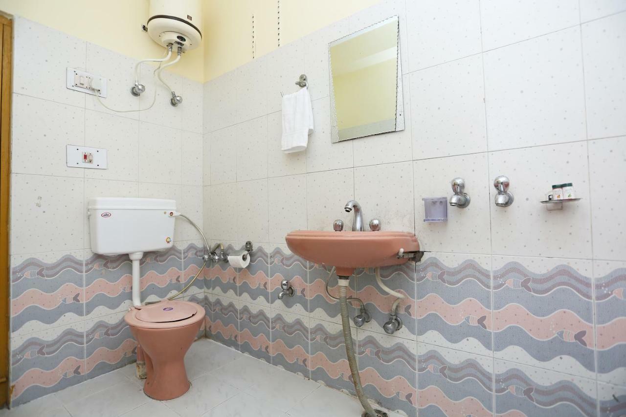 Hotel Oyo 29115 Midway 3*