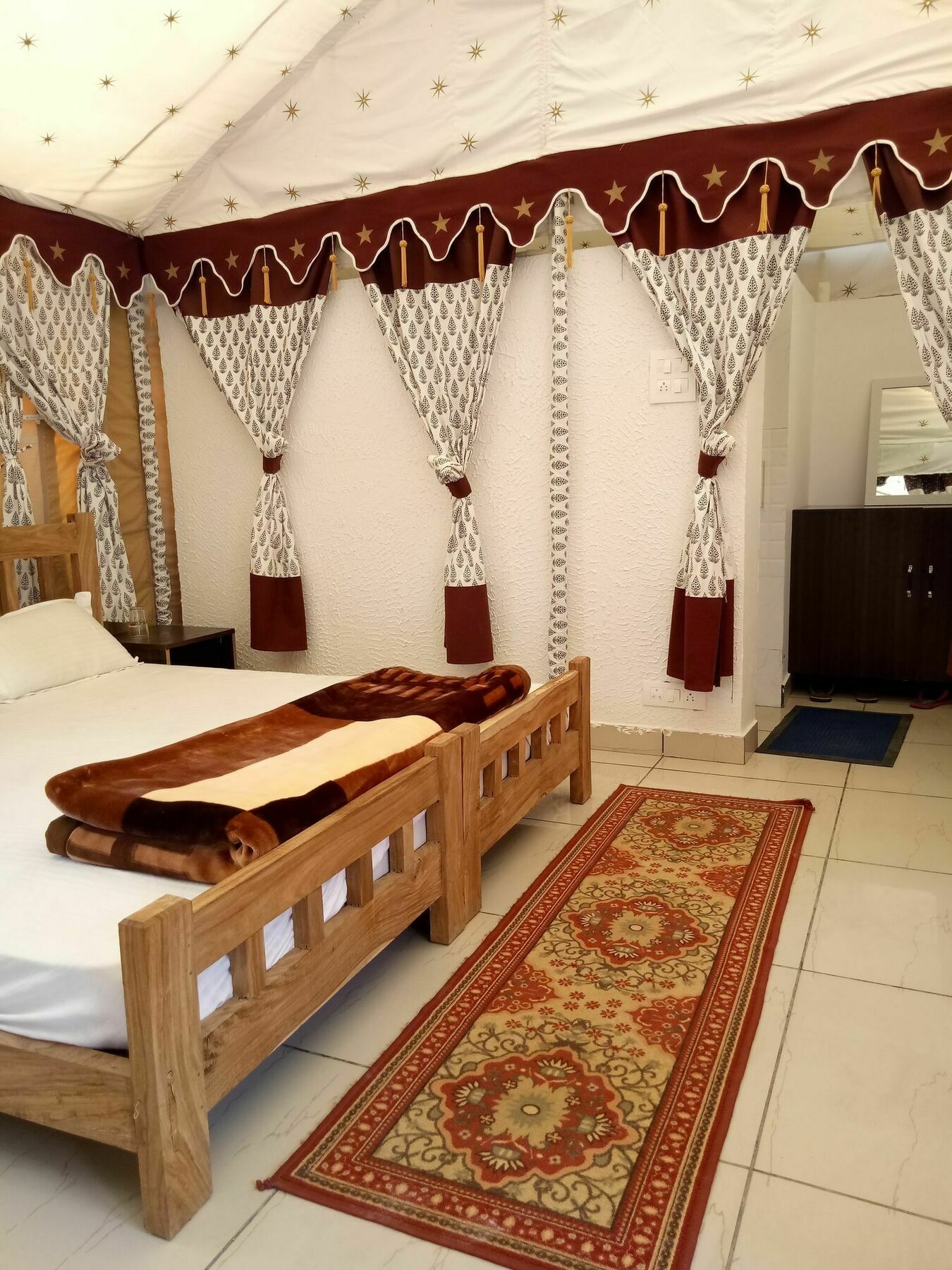 Mountain View Retreat Camp At Indrunag Luxury tent 3*