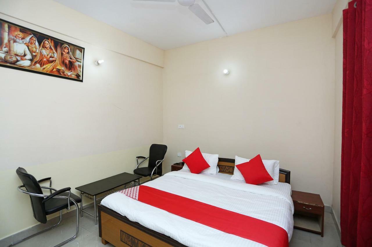 Oyo 29115 Midway Hotel 3*