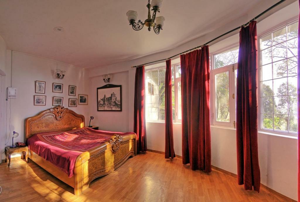Clouds End Villa, A Heritage Home Stay, 10 Mins From Mcleodganj Hotel 3*