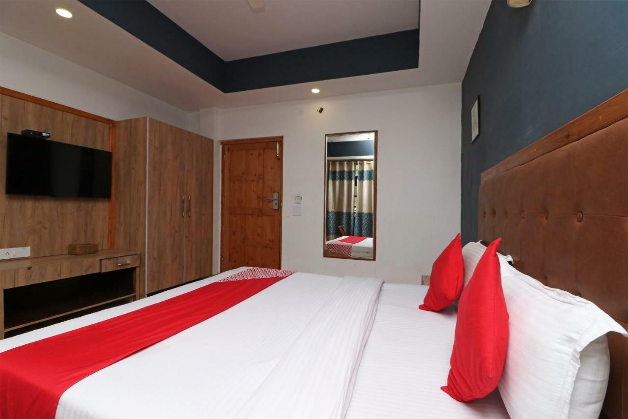 Hotel Capital O 4079 Nandini