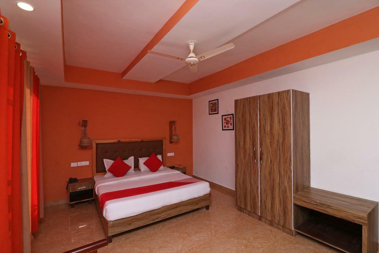 Hotel Capital O 4079 Nandini