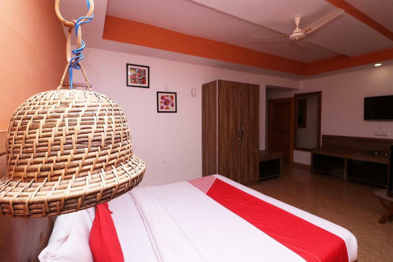 Capital O 4079 Nandini Hotel