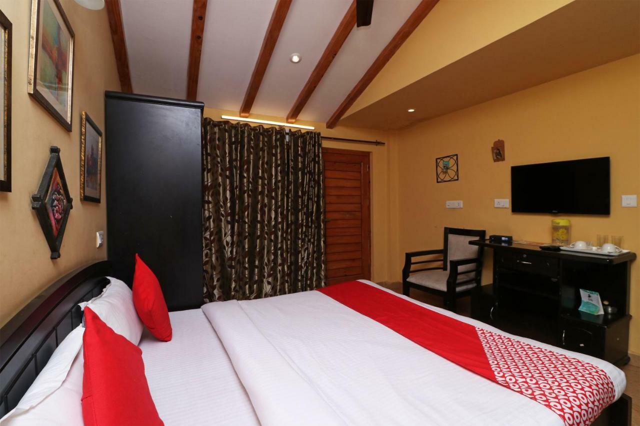 Capital O 4079 Nandini Hotel 3*