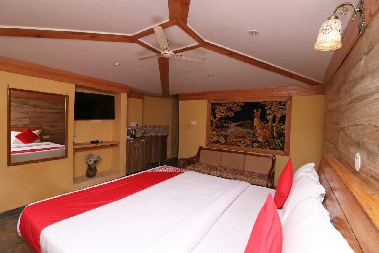 Hotel Capital O 4079 Nandini