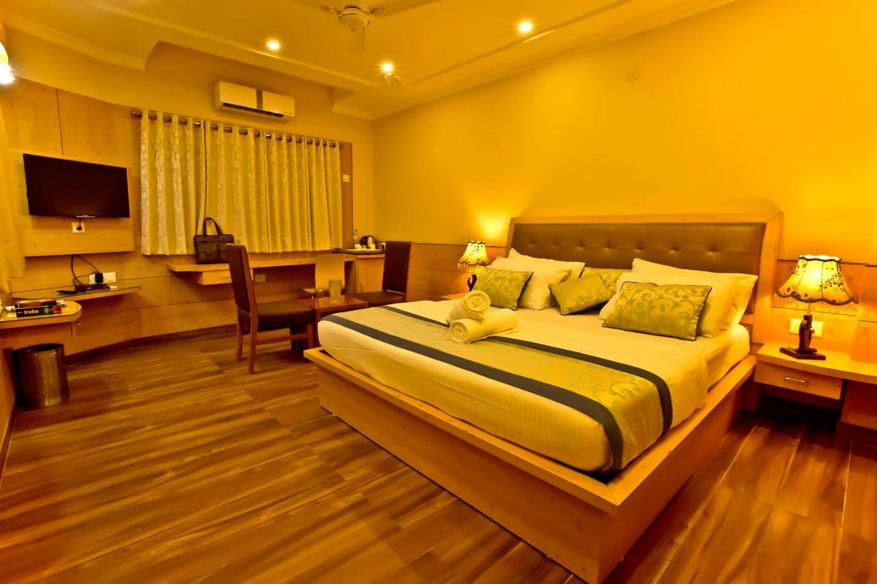 Hotel Quartz Himalayan Brothers