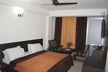 Triund Hotel