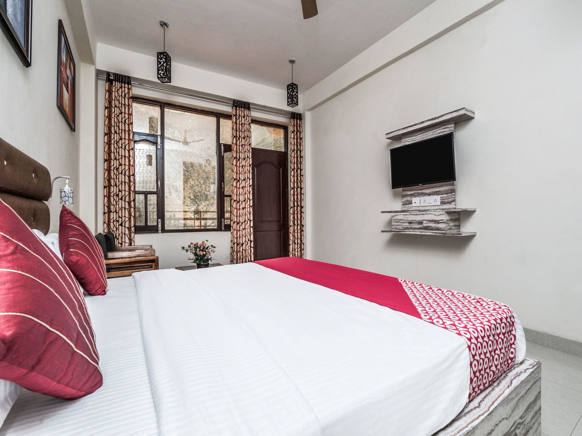 Hotel Natures Feast Dharamshala