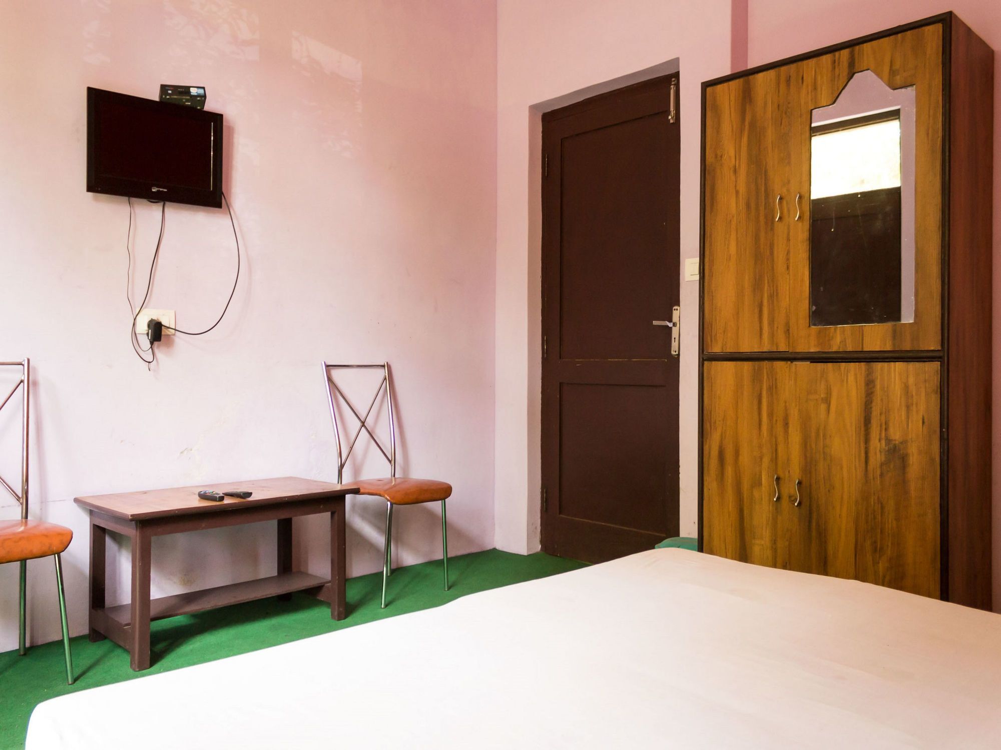 Hotel Oyo 13334 Modern 2*