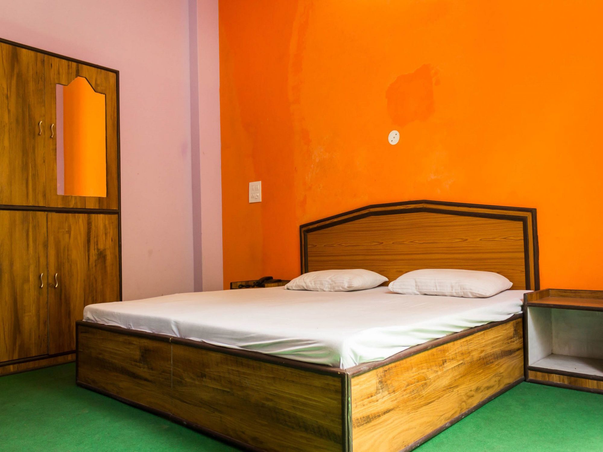 Hotel Oyo 13334 Modern 2*