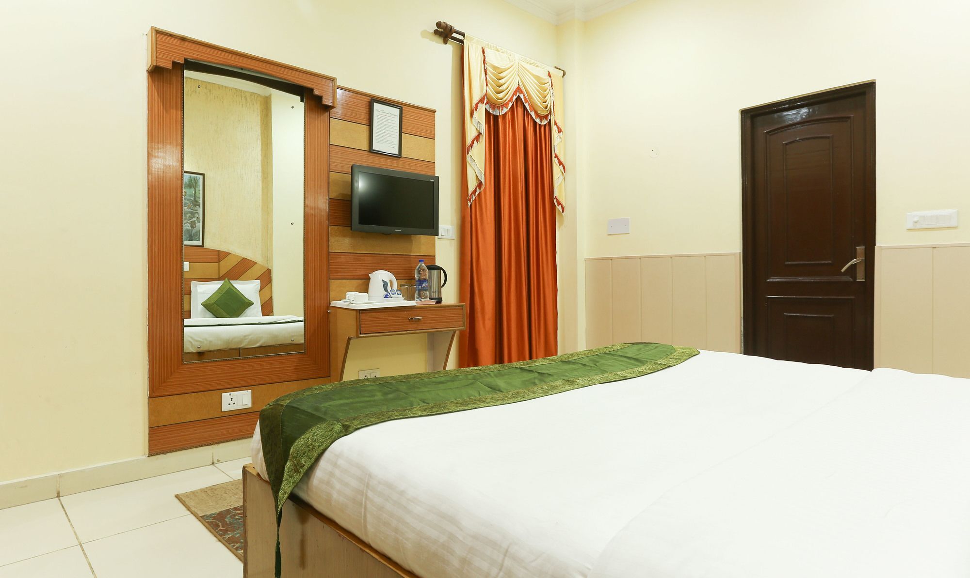 Moon Walk Residency Hotel 3*