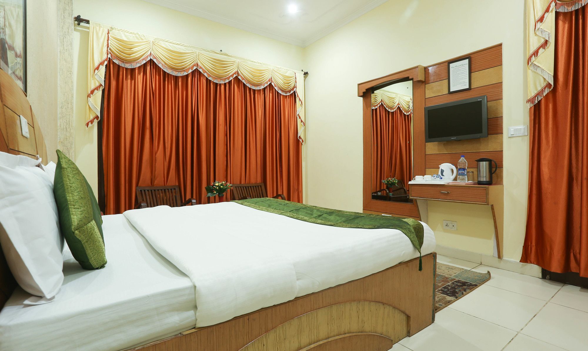 Moon Walk Residency Hotel