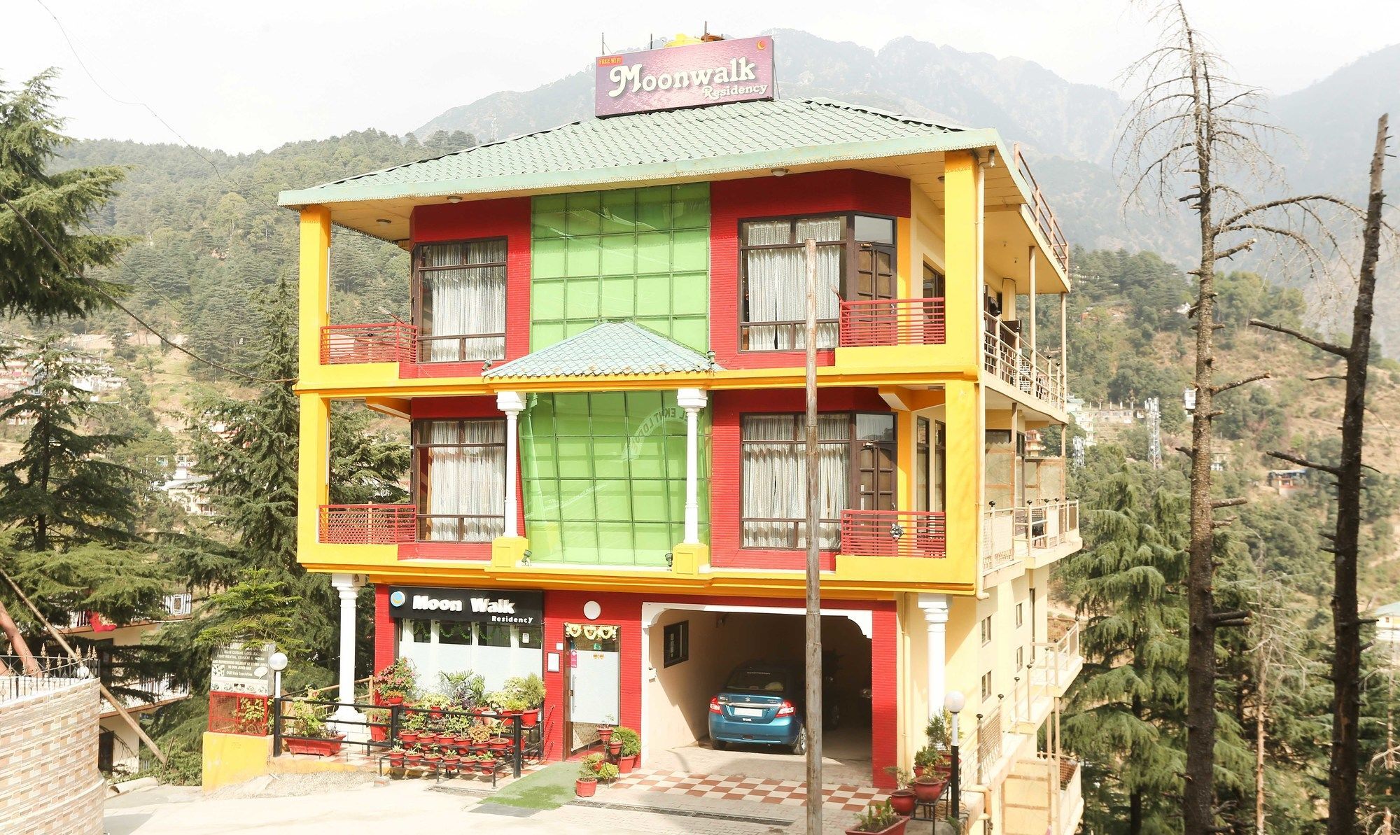 Moon Walk Residency Hotel 3*