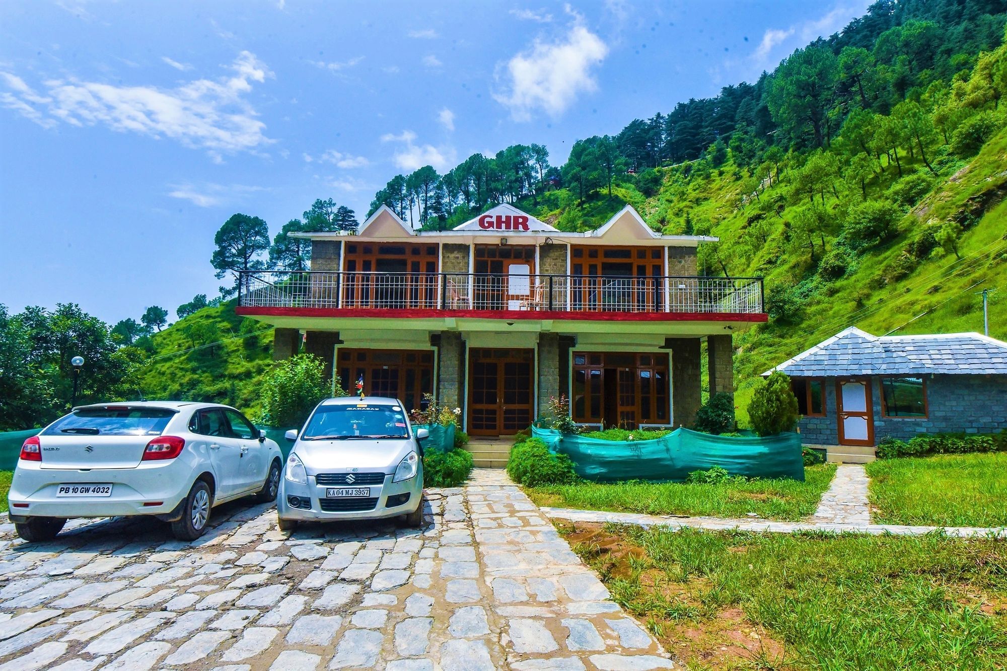 Genx Great Himalayan Resort 3*