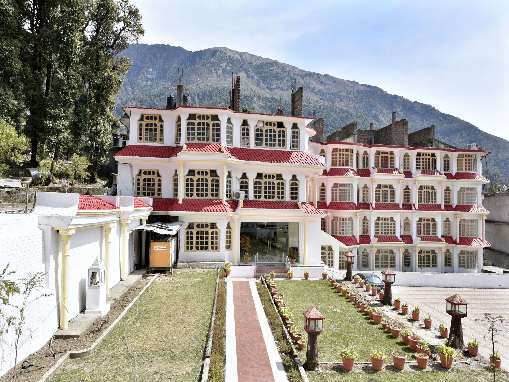 Oyo 12274 Royal Palace Hotel Dharamshala
