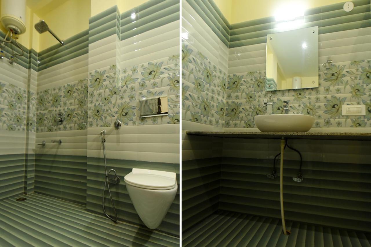 Capital O 16608 Raku's Place Hotel 3*