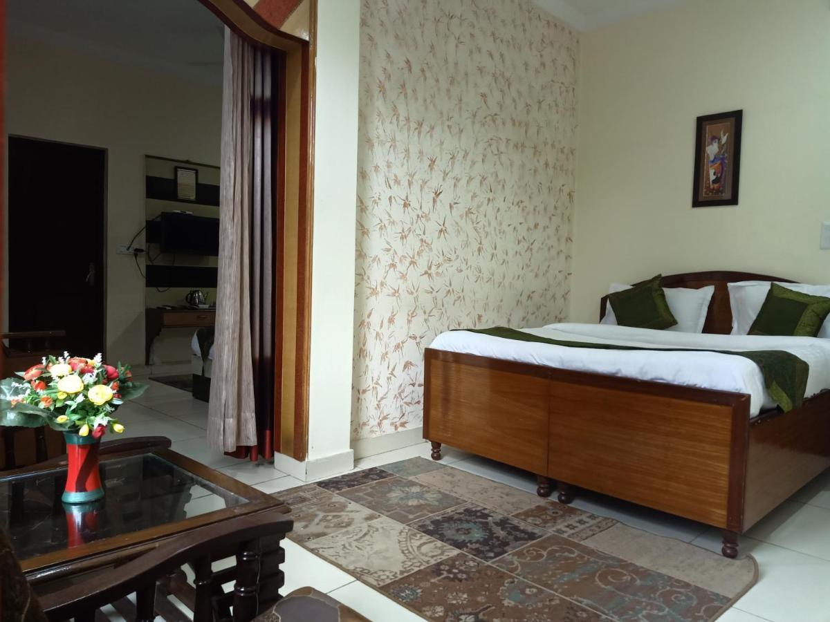 Moon Walk Residency Hotel