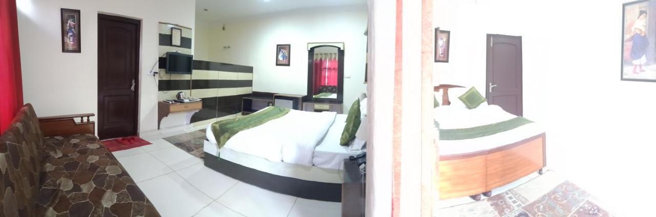 Hotel Moon Walk Residency