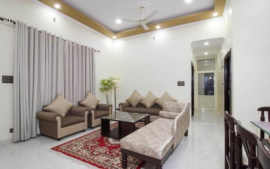 Touristen A Luxury * Dharamshala